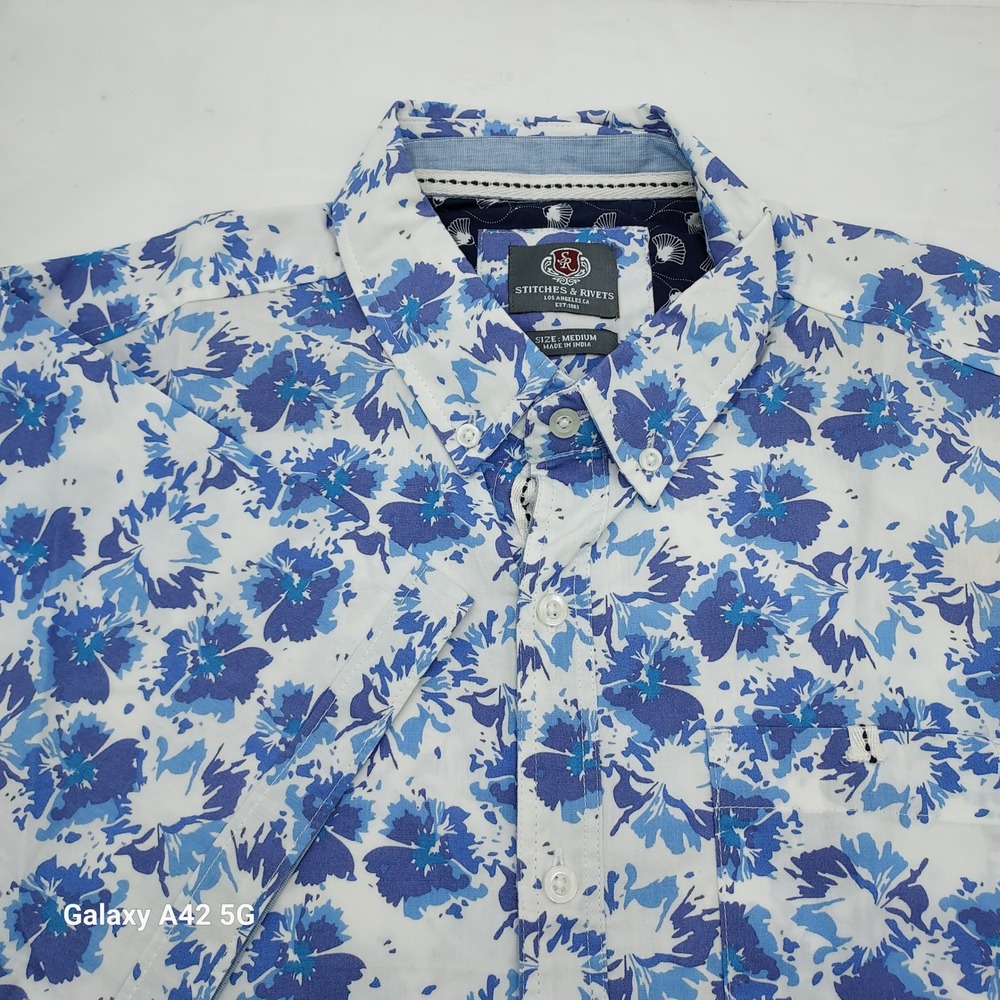 Stitches & Rivets Mens Medium Blue White Floral Short Sleeve Button Down Shirt